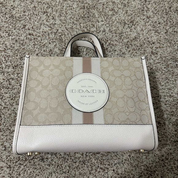 Coach Beige Tote Bag and matching wallet - Picture 1 of 14